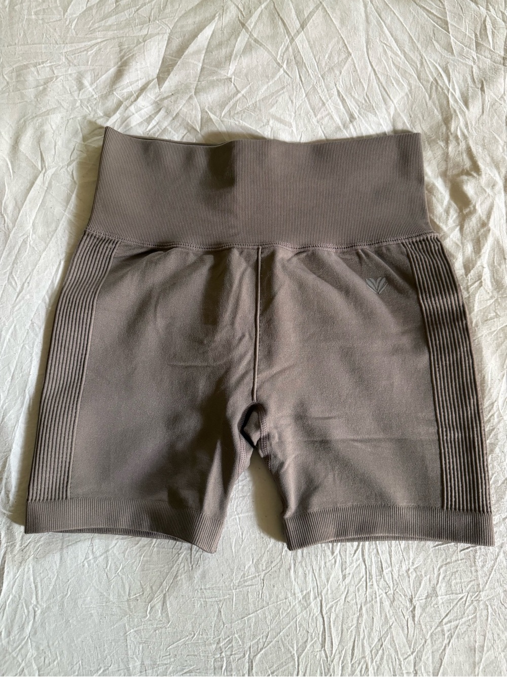 High-Waist Ribbed Seamless Women’s Bike Shorts - Taupe